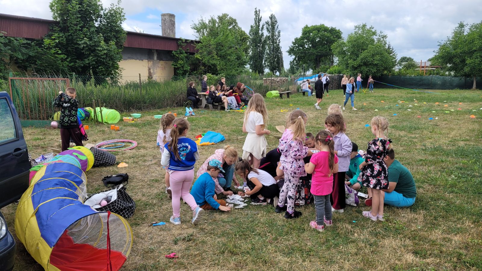 Zdjęcie: Dzień bezpieczeństwa - gry i zabawy na świeżym powietrzu